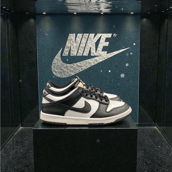 Nike Dunk Low Panda Black White Women’s Size 8 CW1590-100 Sneakers - Picture 6 of 10